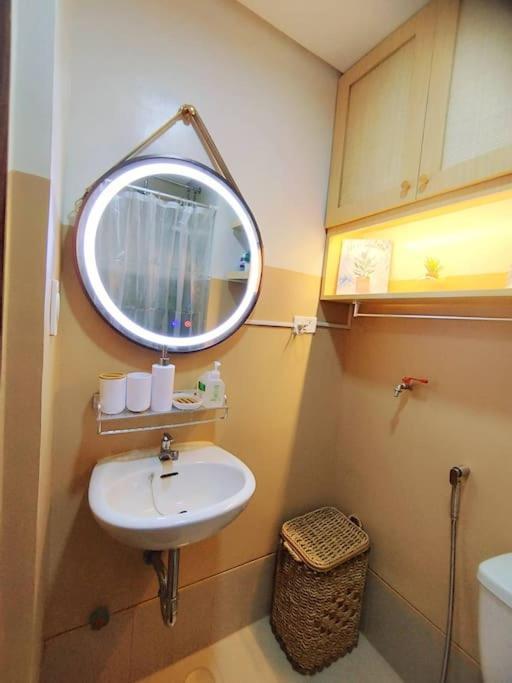 Apartment Spring Residences Scandinavian 2 Bedrooms With Balcony Near Naia Manila