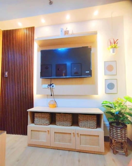 Spring Residences Scandinavian 2 Bedrooms With Balcony Near Naia * Manila